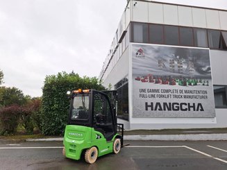 Four wheel front forklift Hangcha XC18i