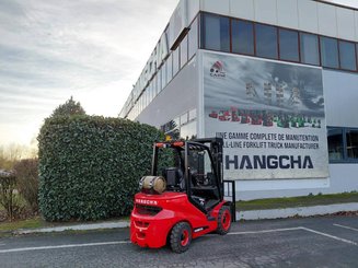 Four wheel front forklift Hangcha XF35G-2 (CPYD35-X2H21F1)