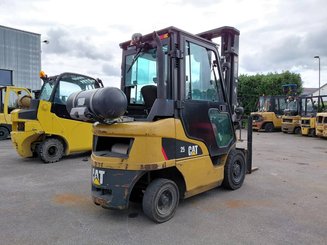 Four wheel front forklift Caterpillar GP25NTD - 12
