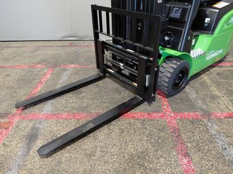 Three wheel front forklift Hangcha XC3-20i (CPDS20-XCY2G-SI)