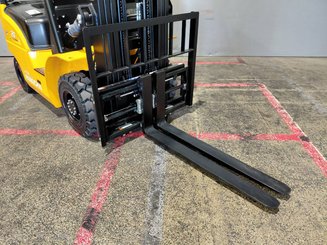 Four wheel front forklift Hangcha XE20Ci ( CPD20-XEXY2HA-SI )