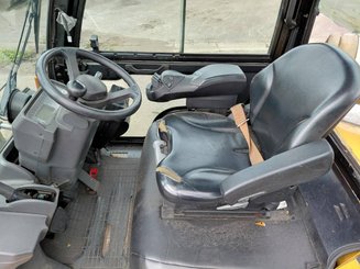 Four wheel front forklift Caterpillar GP25N2