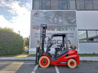 Four wheel front forklift Hangcha XF35G-2