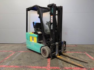 Three wheel front forklift Yale ERP16 ATF