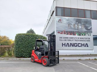 Four wheel front forklift Hangcha XF30G-2