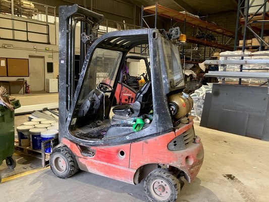 Electric forklift truck Linde H18T-03 - 1