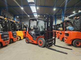 Four wheel front forklift Hangcha XF25G-2