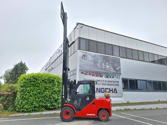 Four wheel front forklift Hangcha XF55G - 7