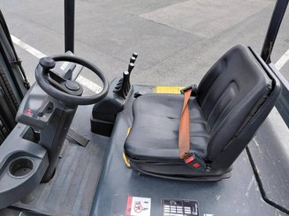 Four wheel front forklift STILL R60-25