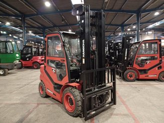 Four wheel front forklift Hangcha XF30D-2