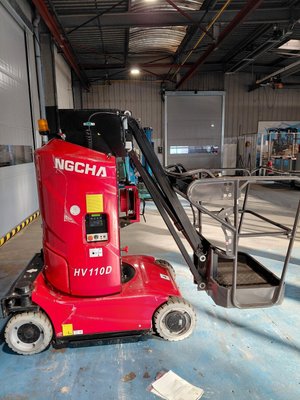 Vertical lift platform Hangcha HV110D - 1