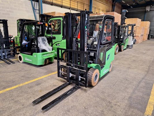Four wheel front forklift Hangcha AE20Ci - 1