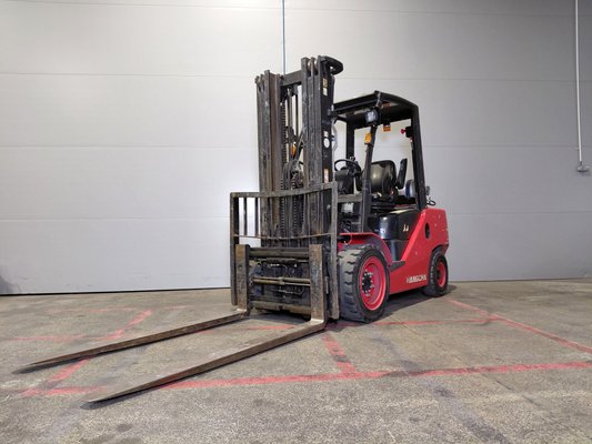 Four wheel front forklift Hangcha XF35G - 1
