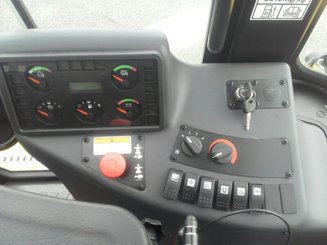 Four wheel front forklift Hyster H16XM-12