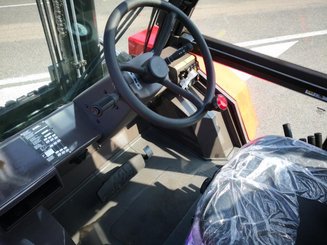 All-terrain forklift Manitou M50-4