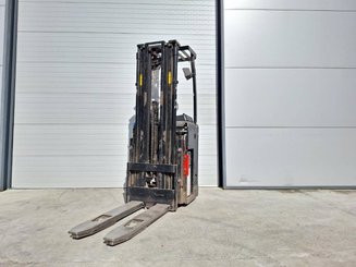Stand-on pallet stacker Caterpillar NSR16NI