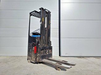 Stand-on pallet stacker Caterpillar NSR16NI