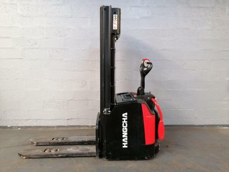 Stacker truck with folding platform Hangcha CDD16-AZ3S