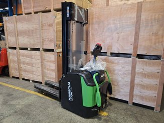Stacker truck with folding platform Hangcha CDD20-AC2S i