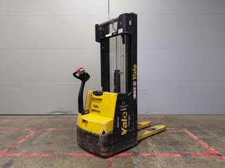 Pallet stacker Yale MS12AC