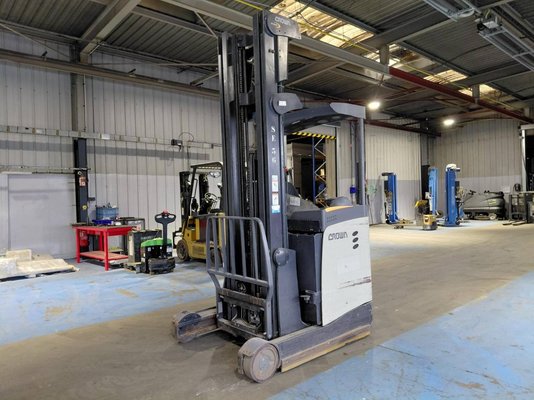 Reach truck Crown ESR5260-1.4 - 1