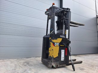Stand-on pallet stacker Caterpillar NSR20N