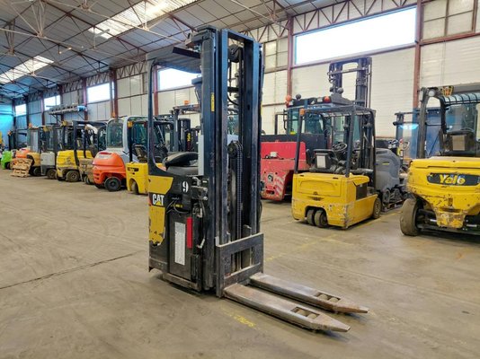 Stand-on pallet stacker Caterpillar NSR20N - 1