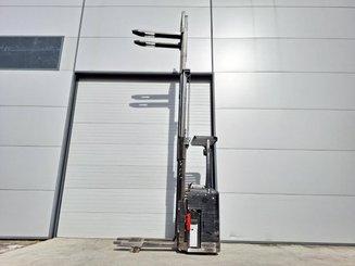 Stand-on pallet stacker Caterpillar NSR16NI
