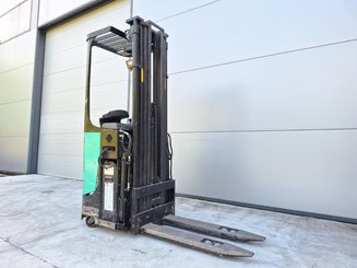 Stand-on pallet stacker Caterpillar NSR16N
