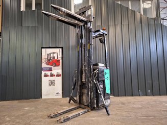 Stand-on pallet stacker Caterpillar NSR16N