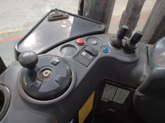 Stand-on pallet stacker Caterpillar NSR16N