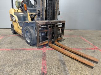 Four wheel front forklift Caterpillar GP25NTD - 7