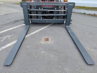 Four wheel front forklift Kalmar DCG160-12T - 6