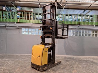 Man-up order picker Caterpillar NOH10N