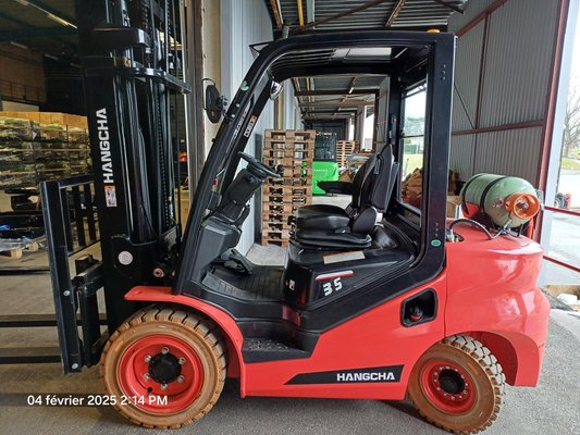 Four wheel front forklift Hangcha XF35G-2 - 1