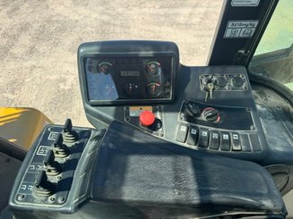 Four wheel front forklift Yale GDP160EC - 9