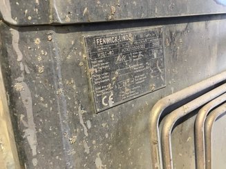 Electric forklift truck Linde H18T-03