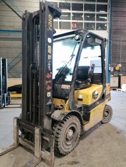 Four wheel front forklift Yale GDP25VX