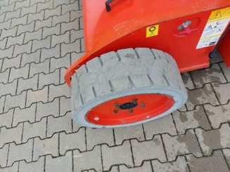 Articulated boom lift platform Manitou 170 AETJ