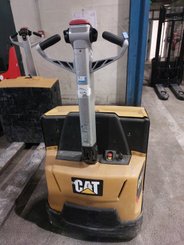 Pedestrian pallet truck Caterpillar NPP20N2