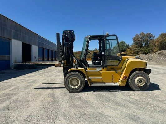 Four wheel front forklift Yale GDP160EC - 1