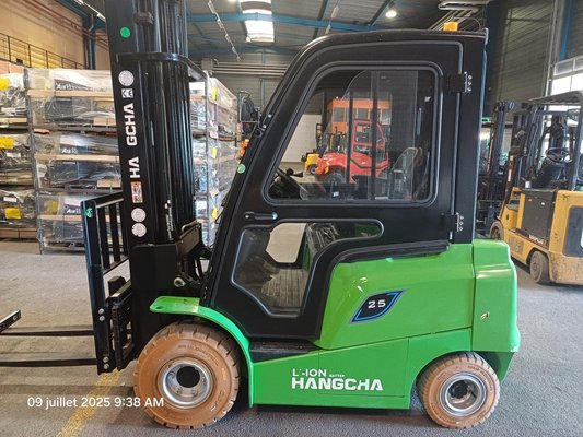 Four wheel front forklift Hangcha AE25-I - 1