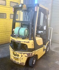 Four wheel front forklift Yale GLP18VX