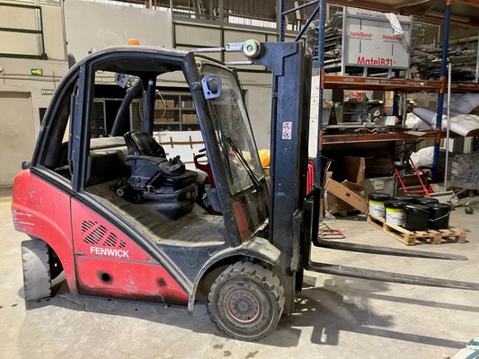 Four wheel front forklift Fenwick H25T - 1