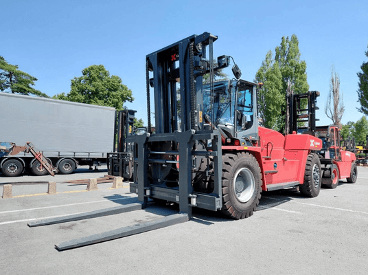 Four wheel counterbalanced forklift - DCG250-12S