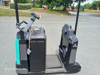 Tow tractor Mitsubishi TRB50