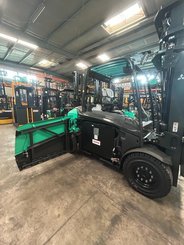 Four wheel front forklift Mitsubishi FB55NH