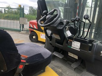 Four wheel front forklift Yale GLP55VX