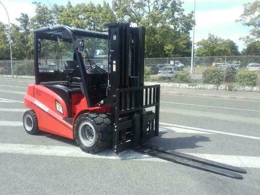 Four wheel counterbalanced forklift - A4W50-E
