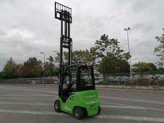 Four wheel front forklift Hangcha XC25i - 1